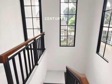 Rumah Mewah Posisi Hook Di Area Bintaro Rn 17190