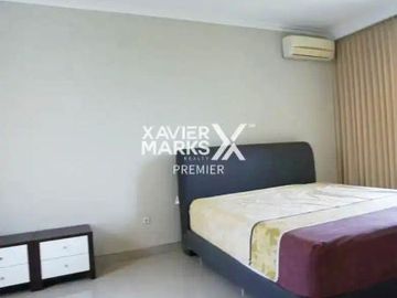 Rumah 2 Lantai Luas 240 di Araya Golf Boulevard kota Malang
