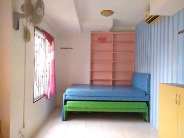 [B370C7] For Sale Boutique Apartment in Central Jakarta, 2BR, semi furnish