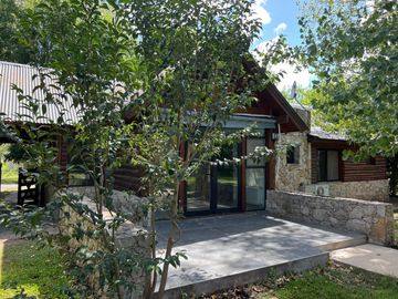 Cabaña Estilo Bariloche en Venta en El Carmencito !!