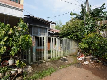 Rumah LT 105 Terawat Dekat Lagoon Avenue Mall Bekasi Bisa KPR J-40039