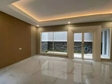 Rumah Modern 2 lantai Woodland Citraland Surabaya