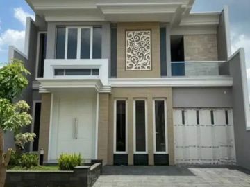 Rumah Modern 2 lantai Woodland Citraland Surabaya