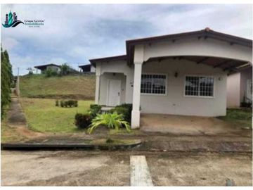VENDO CASA EN ARRAIJAN JUAN DEMOTENES BRISAS DEL GOLF 3R