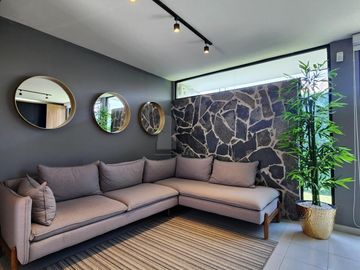 Estrena moderna casa en Corregidora