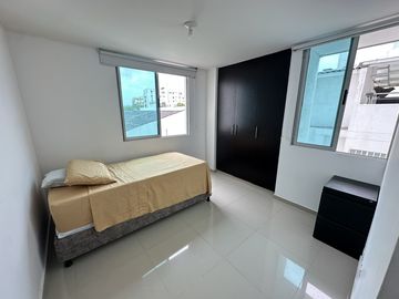 apartamento en arriendo en ciudad jardín. Cod A73989