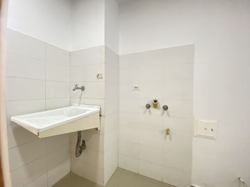 apartamento en arriendo en el tabor. Cod A80026