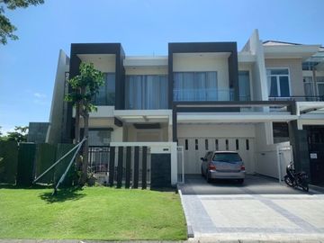 Rumah Palm Beach Pakuwon City Garasi 2 Mobil, Strategis, Siap Huni, Furnish