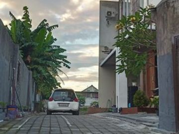 RUMAH MURAH DI GODEAN TYPE 65/120 ADA KOLAM RENANG MINI HARGA 600 JUTAAN