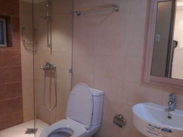 6 Bedrooms Spacious House in Banilad Area Cebu City