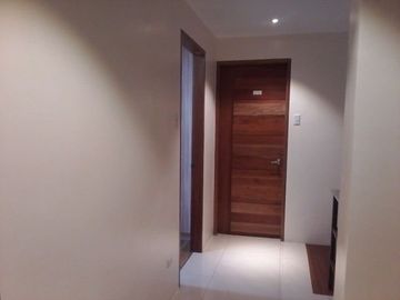 6 Bedrooms Spacious House in Banilad Area Cebu City