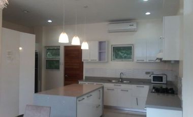 6 Bedrooms Spacious House in Banilad Area Cebu City