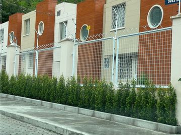 CASAS EN VENTA EN LA CIUDAD DE IBARRA SECTOR UNIVERSIDAD CATOLICA AN
