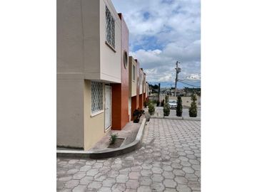 CASAS EN VENTA EN LA CIUDAD DE IBARRA SECTOR UNIVERSIDAD CATOLICA AN