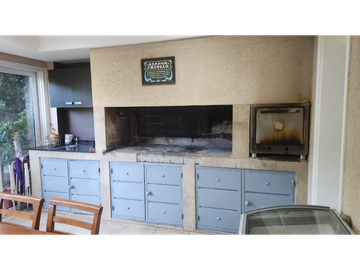 VENDO CHALET RESIDENCIAL EN BARRIO DALVIAN  CIUDAD CAPITAL  MENDOZA
