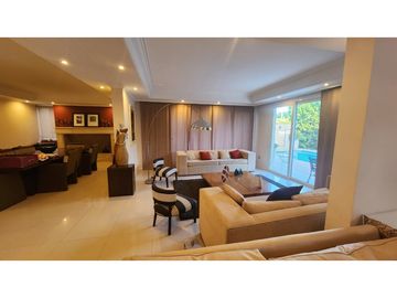 VENDO CHALET RESIDENCIAL EN BARRIO DALVIAN  CIUDAD CAPITAL  MENDOZA