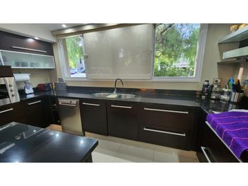 VENDO CHALET RESIDENCIAL EN BARRIO DALVIAN  CIUDAD CAPITAL  MENDOZA