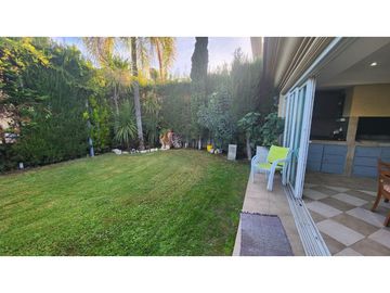 VENDO CHALET RESIDENCIAL EN BARRIO DALVIAN  CIUDAD CAPITAL  MENDOZA