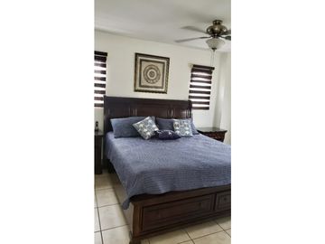 SE VENDE CASA EN PASEO DEL NORTE PH ALPES $225,000 AM