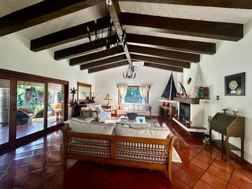 VENTA DE AMPLIA CASA EN RANCHO CORTES, CUERNAVACA, MORELOS
