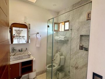 VENTA DE AMPLIA CASA EN RANCHO CORTES, CUERNAVACA, MORELOS