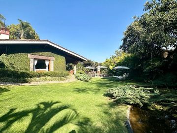 VENTA DE AMPLIA CASA EN RANCHO CORTES, CUERNAVACA, MORELOS