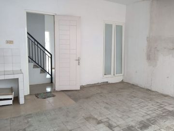 Jual Rumah Baru Gress 2 Lantai di Perumahan Green Semanggi Kota Surabaya