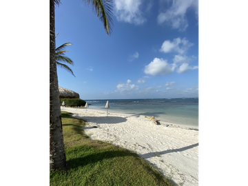 PLAYA ESCONDIDA SE VENDE APARTAMENTO