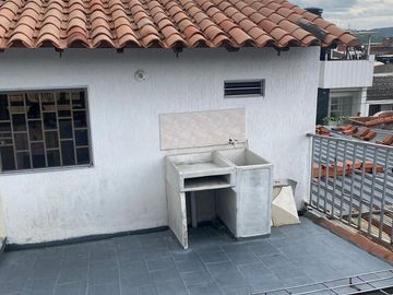 casa en venta en los patios. Cod V1725
