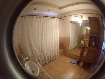 HERMOSA CASA EN VENTA CON 3 HABITACIONES, PILETA Y QUINCHO, QUILMES 1900 -TEMPERLEY-