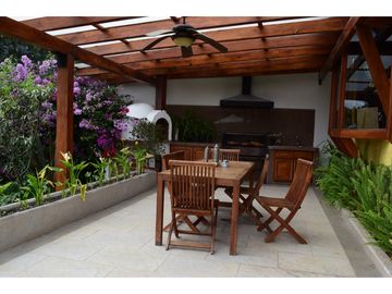VENTA OPORTUNIDAD CASA CUMBAYA COLEGIO MENOR VIA PILLAGUA URB PRIVADA
