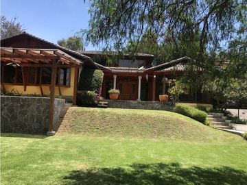 VENTA OPORTUNIDAD CASA CUMBAYA COLEGIO MENOR VIA PILLAGUA URB PRIVADA