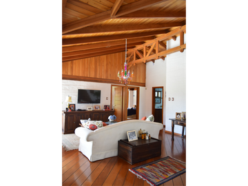 VENTA OPORTUNIDAD CASA CUMBAYA COLEGIO MENOR VIA PILLAGUA URB PRIVADA