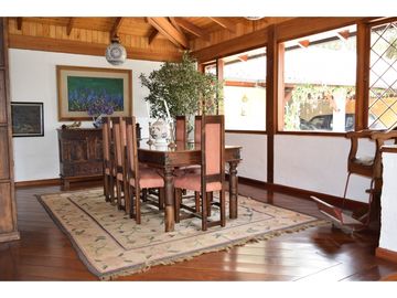 VENTA OPORTUNIDAD CASA CUMBAYA COLEGIO MENOR VIA PILLAGUA URB PRIVADA