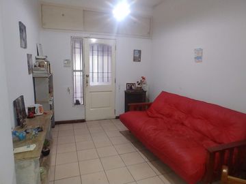 Casa tipo PH 4 Ambientes con cochera