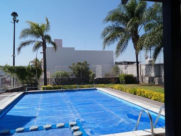 Venta de Casas en Los Candiles, 3 Recamaras, 2.5 Baños, Alberca, 206 m2