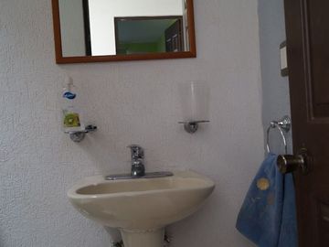 Venta de Casas en Los Candiles, 3 Recamaras, 2.5 Baños, Alberca, 206 m2