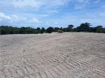 LOTE DE PLAYA EN COSTA ESMERALDA -6097JC