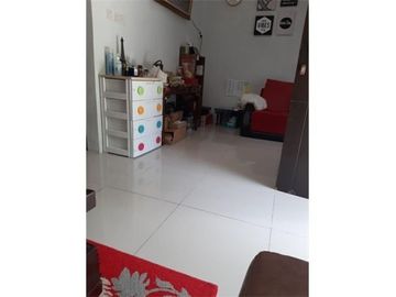 Dijual rumah hook murah dekat terminal di Bubulak