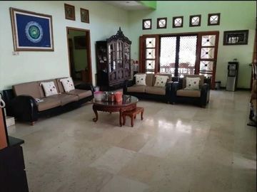 Hunian Semi Furnished Ketintang Wiyata Selangkah Raya A Yani