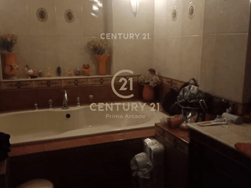 Dijual Rumah Asri Dan Nyaman Ada Swimming Pool Di Permata Hijau
