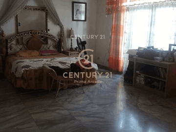 Dijual Rumah Asri Dan Nyaman Ada Swimming Pool Di Permata Hijau