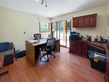 Casa en venta de 5 dorm. en Las Condes
