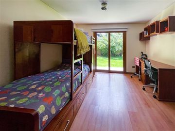 Casa en venta de 5 dorm. en Las Condes