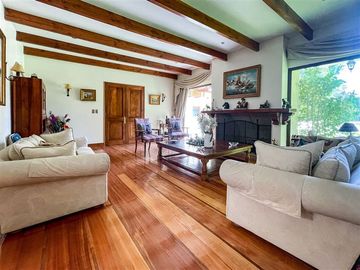 Casa en venta de 5 dorm. en Las Condes