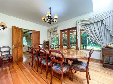 Casa en venta de 5 dorm. en Las Condes