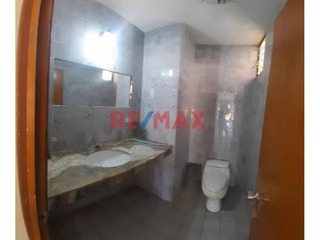 ❗❗   EXCLUSIVIDAD, AMPLITUD Y PROYECCIÓN ❗❗

UBICADA EN LA EXCLUSIVA Y CODICIADA ZONA DE SAN EDUARDO , ESTA PROPIEDAD DE 5.133,32 M² ES UNA VERDADER