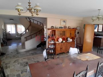 ❗❗   EXCLUSIVIDAD, AMPLITUD Y PROYECCIÓN ❗❗

UBICADA EN LA EXCLUSIVA Y CODICIADA ZONA DE SAN EDUARDO , ESTA PROPIEDAD DE 5.133,32 M² ES UNA VERDADER