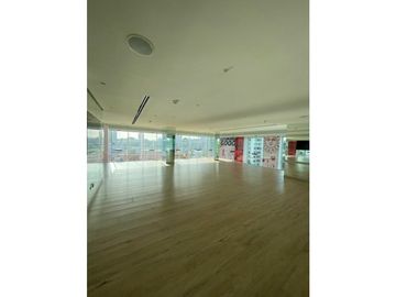 Disfruta de un lugar distinto a pasos de Av Balboa (MM)