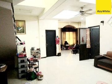 Dijual Rumah Bangunan 2 Lantai Di Darmo Satelit Utara, Surabaya